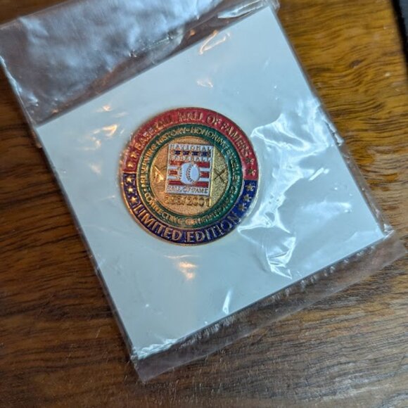 Limited Edition Hall Of Fame Baseball Pin - Picture 3 of 3